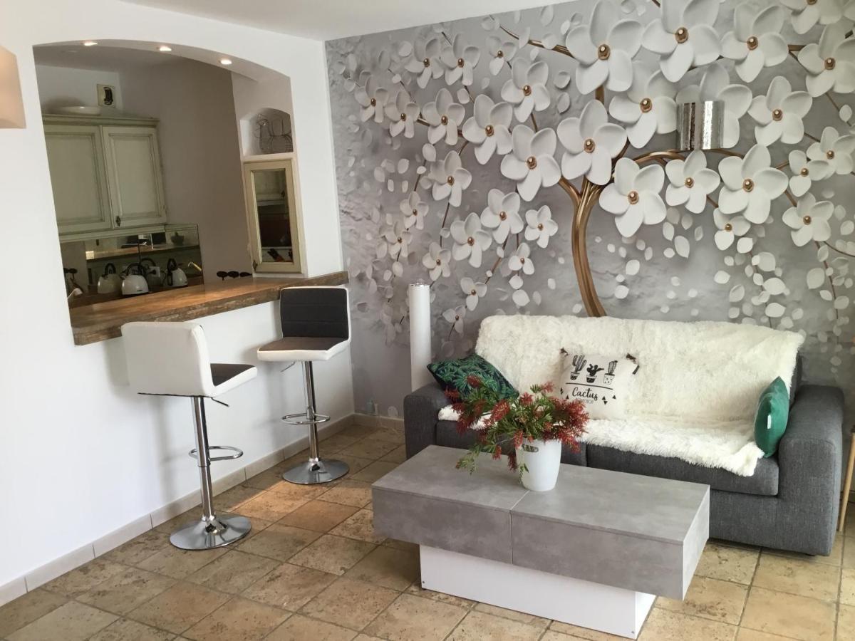Mistral Gagnant Appartement Fréjus Buitenkant foto
